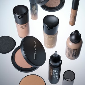 DISCOVER M·A·C STUDIO FOUNDATIONS